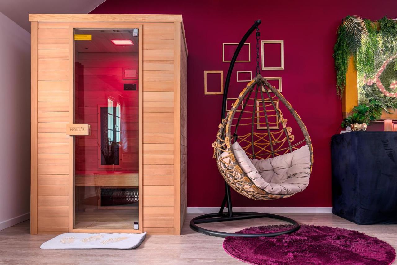 Suite L'Echappee: Romantic Spa Retreat with Private Sauna Pezarches Exterior photo