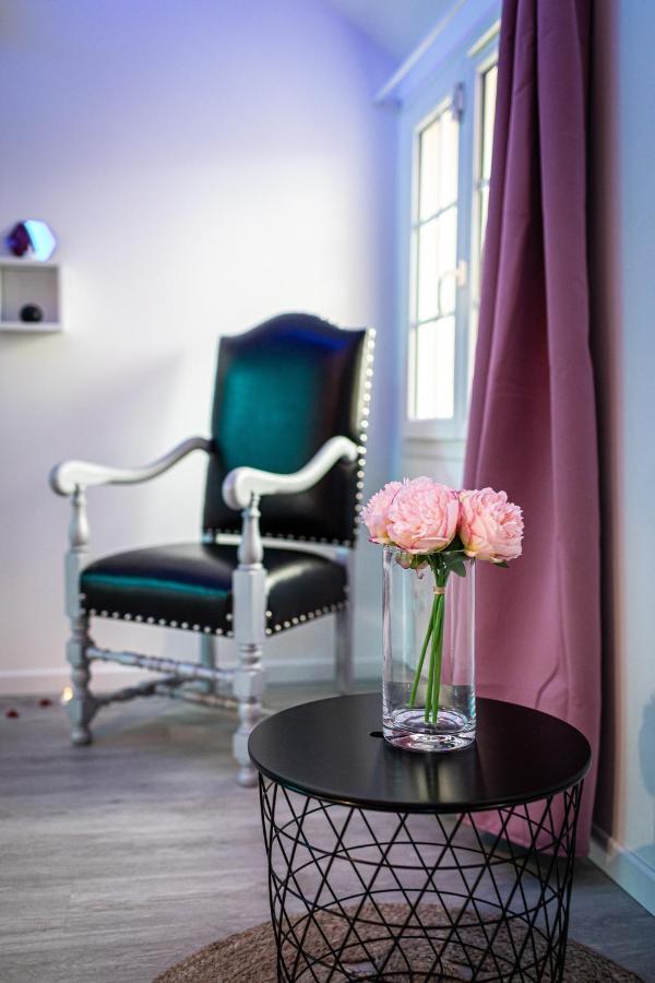 Suite L'Echappee: Romantic Spa Retreat with Private Sauna Pezarches Exterior photo