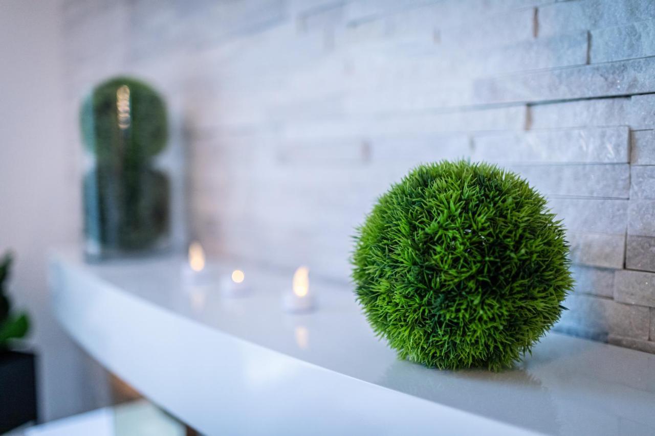 Suite L'Echappee: Romantic Spa Retreat with Private Sauna Pezarches Exterior photo